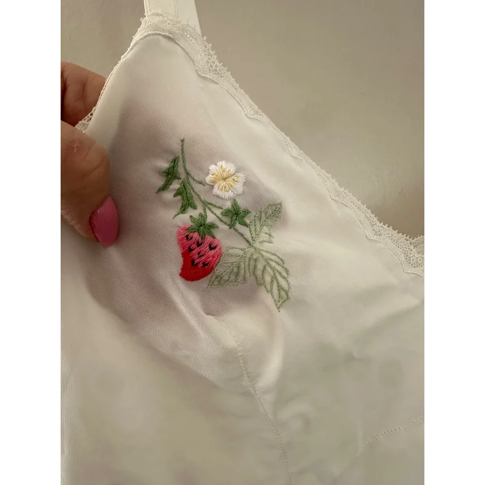 Vintage Strawberry Embroidered Slip Dress Womens 34 White EUC Lace Trim Chemise - Picture 7 of 9